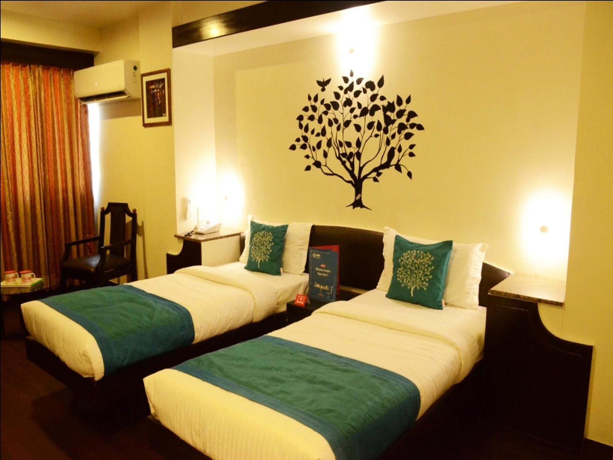 Hotel Ashray